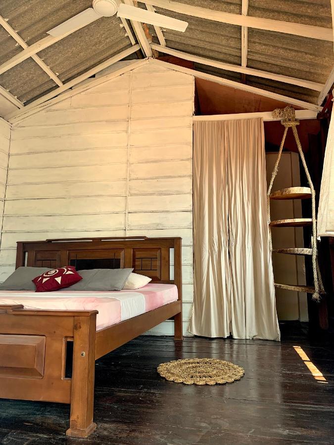 Salty Fish Mirissa Hotel ภายนอก รูปภาพ